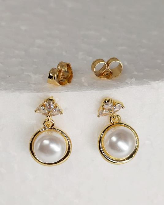 WHITE BEAD HANGING-SGC1120006