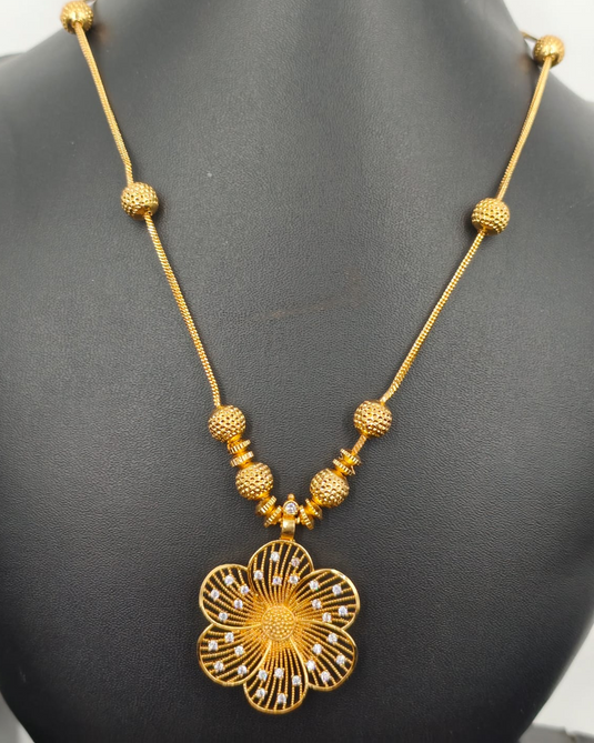 Premium Floral Gold Covering Necklace white-SG2200010