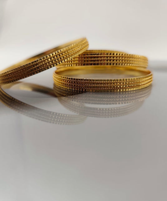 Classic Textured Gold Bangles-SG550003