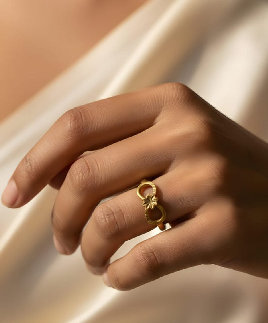 Simple Gold Bow Ring-SGC1140017